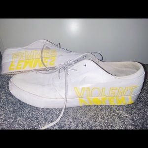 Nike SB x The Violent Femmes Janoski RM Sneaker